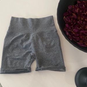 High waist scrunch shorts